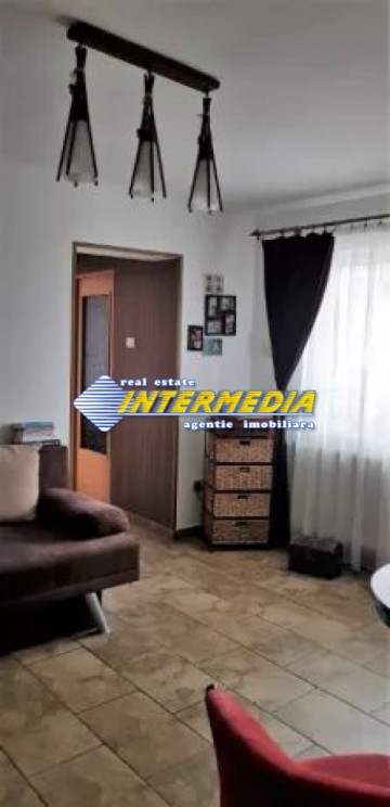 3-camere-de-vanzare-in-cetate-finisat-complet
